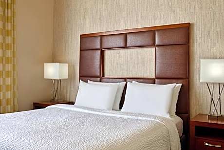 Standard Room, 1 King Bed