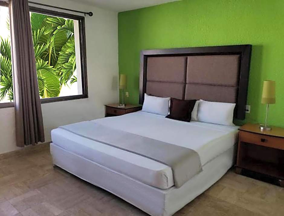 Nirvana Hotel & Hostel - Cancun Hotel Zone – Cancun, TX