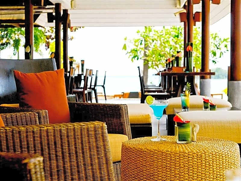 Iyara Beach Hotel and Plaza