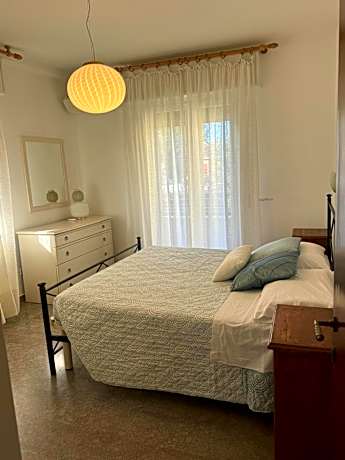 Three-Bedroom Apartment with Balcony - Annex