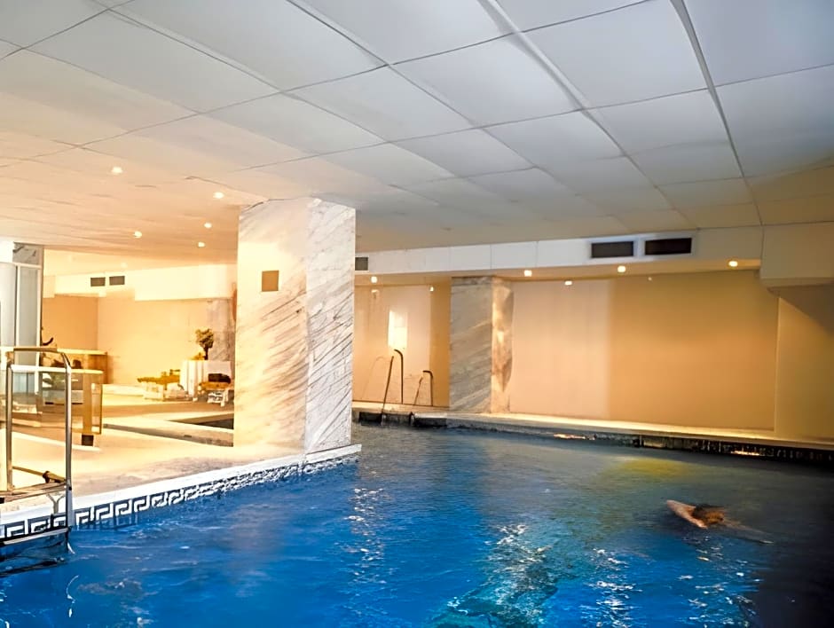 Sunset Beach Club Hotel Apartments