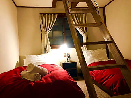 Quadruple Room with Shared Bathroom