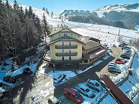 Hotel Dolomiti - Azzurro Club