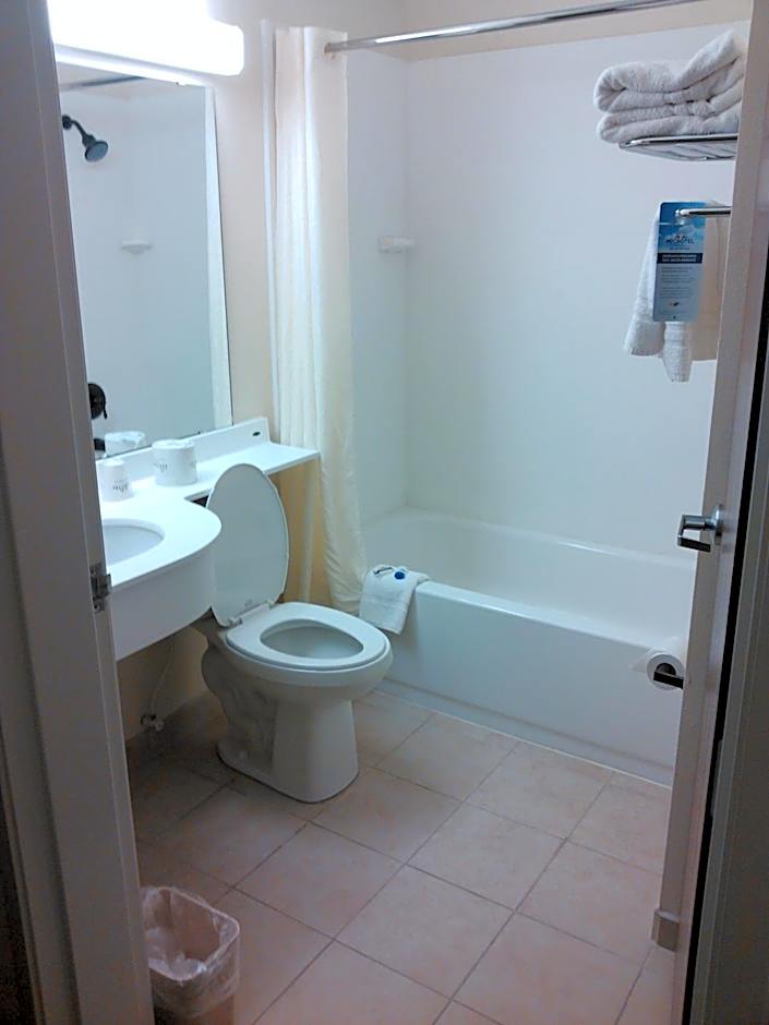 Microtel Inn & Suites by Wyndham Eagle Pass