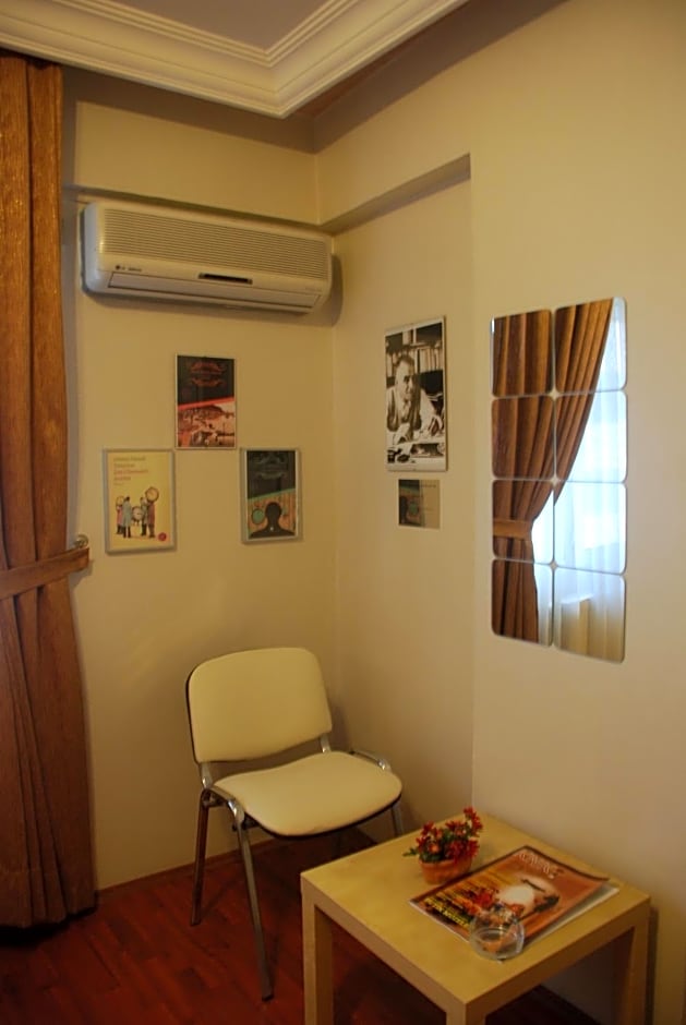 Mini Hotel