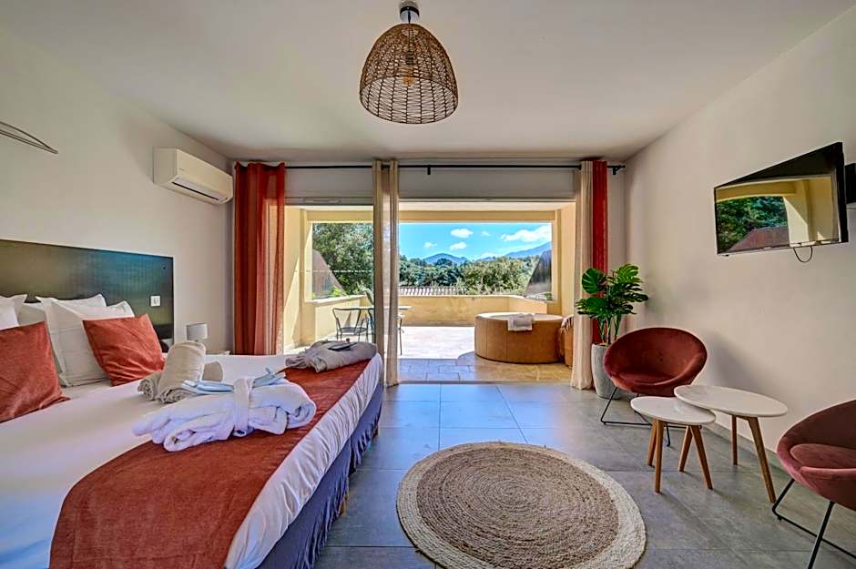 Photo 1 of 7 of Deluxe Suite, Hot Tub