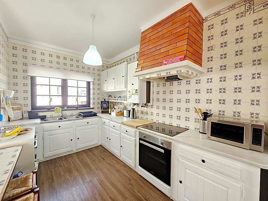 Baleal Classic Waves Guest House