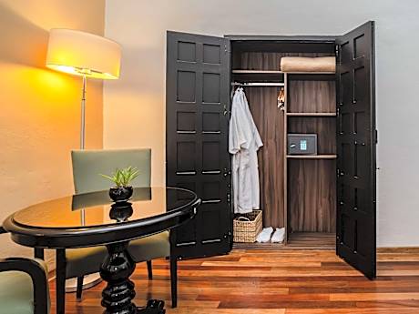 SUPERIOR ROOM WITH 1 DOUBLE BED