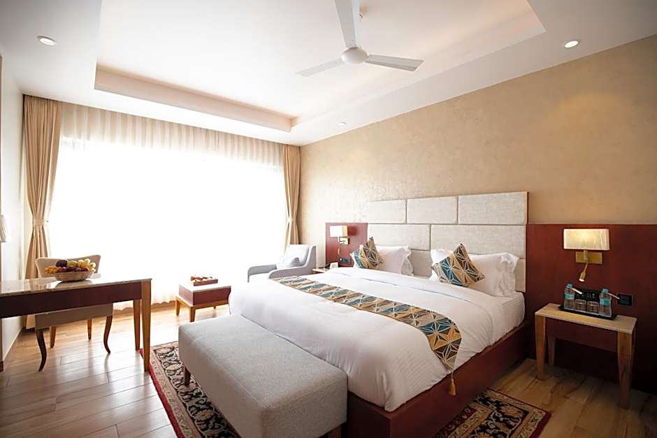 Photo 1 of 8 of Standard 1 King Bed