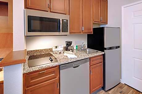 Studio, 2 Queen Beds (Hearing Accessible)