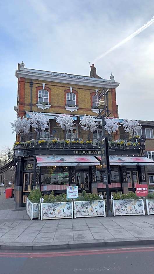 The Duchess Belle Hotel