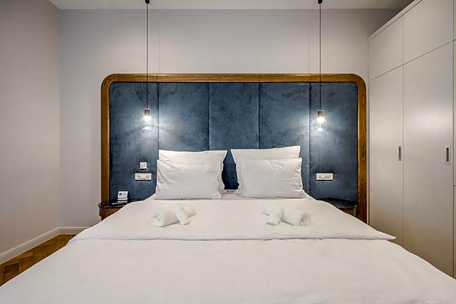 Budapest Eye- Boutique Suites, by BQA