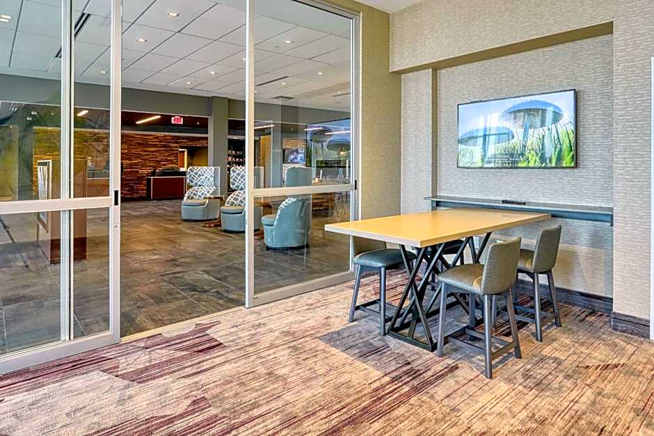 Courtyard by Marriott North Brunswick