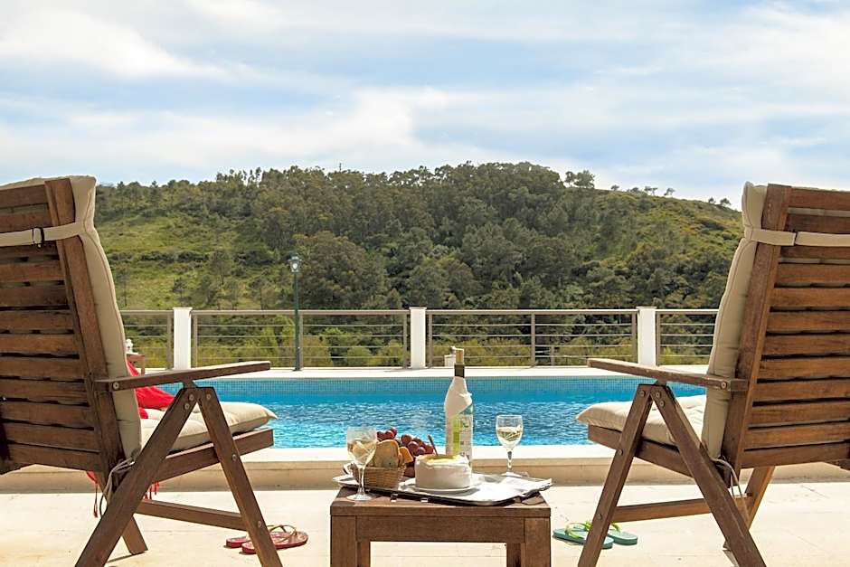 Beachouse - Surf, Bed & Breakfast