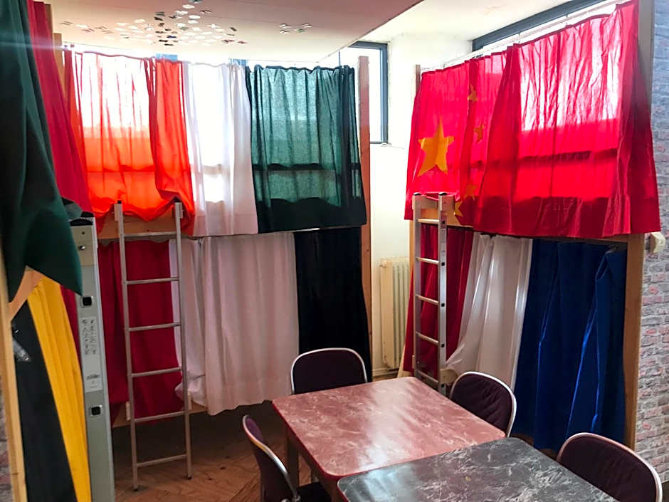 HafenTraum IndoorCampingHostel