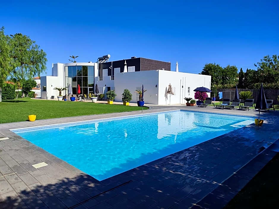 Photo 1 of 43 of VILA FLAMINGO