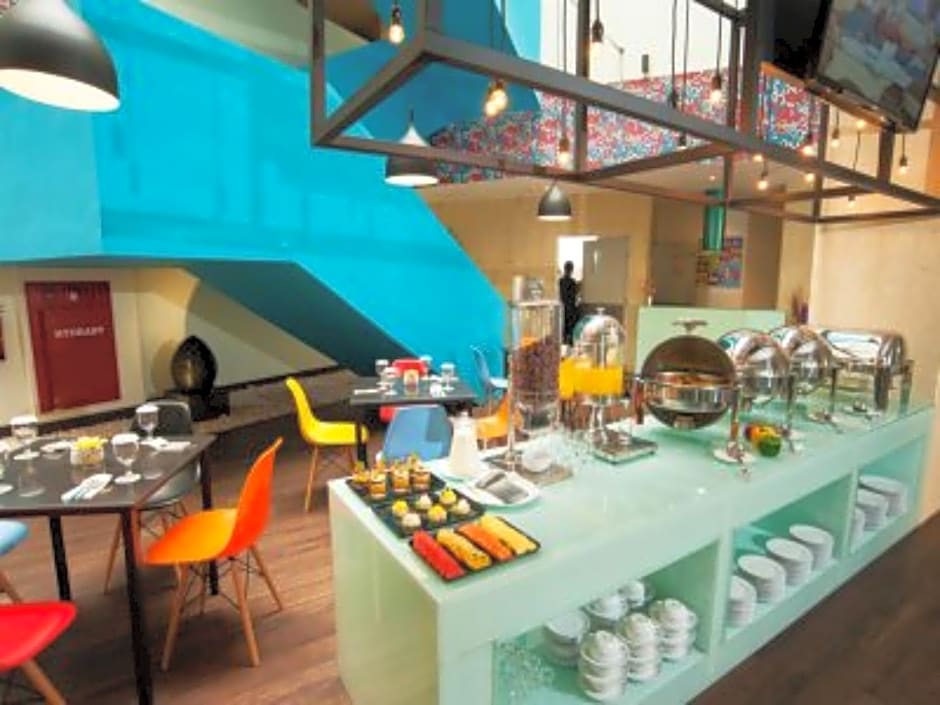 Idoop Hotel by Prasanthi
