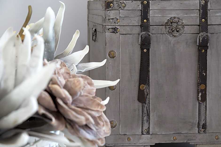 White Pearls-Adults Only Luxury Suites