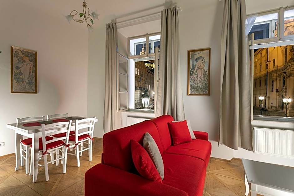 Three Golden Crowns Apartments