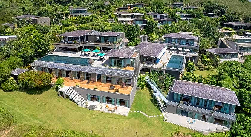 Tropical Castle Phuket, 18 BED Sea View Pool Villa by RESAVA