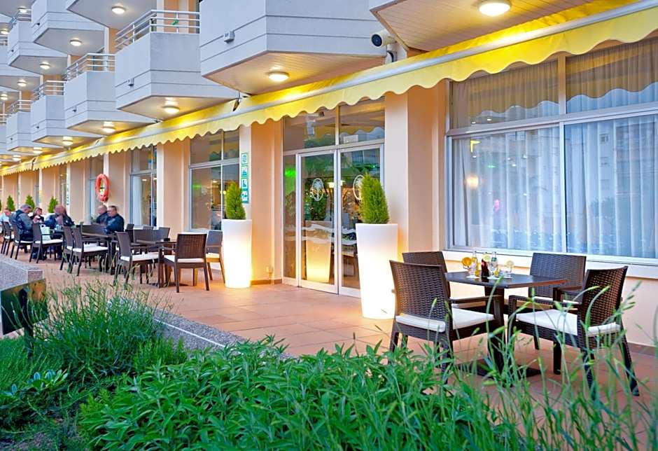 GHT Oasis Tossa & Spa