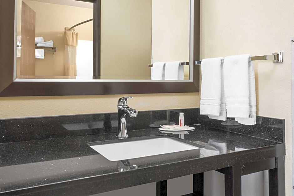 Days Inn by Wyndham North Platte