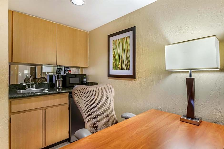 Best Western Plus Scottsdale Thunderbird Suites