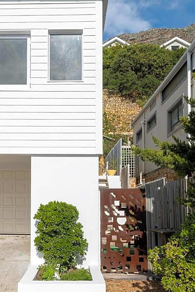 Lakeside Ocean Breeze