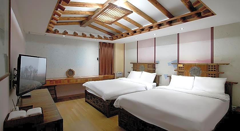 Jeonju Hanok Taejogung Hotel