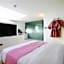 Q Hotel