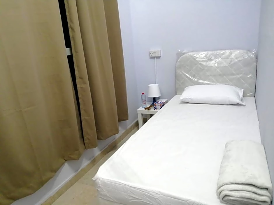 Pharos Inn Sheikh Zaied Private bed space