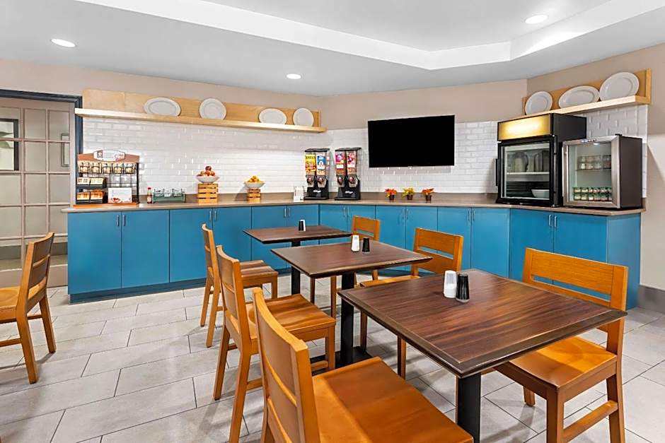 Country Inn & Suites by Radisson, Macon North, GA