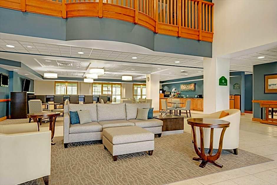 Wingate By Wyndham Fargo