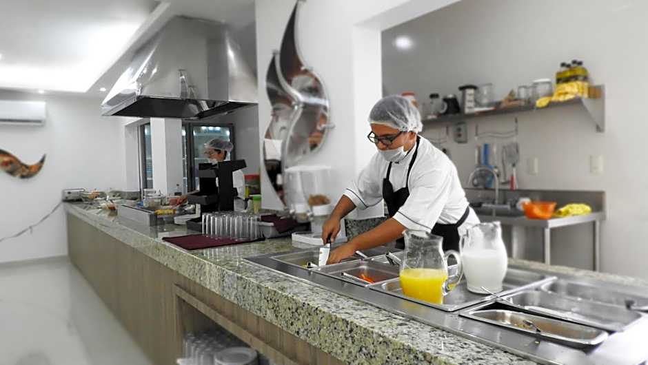 Hotel Fray Junipero Serra