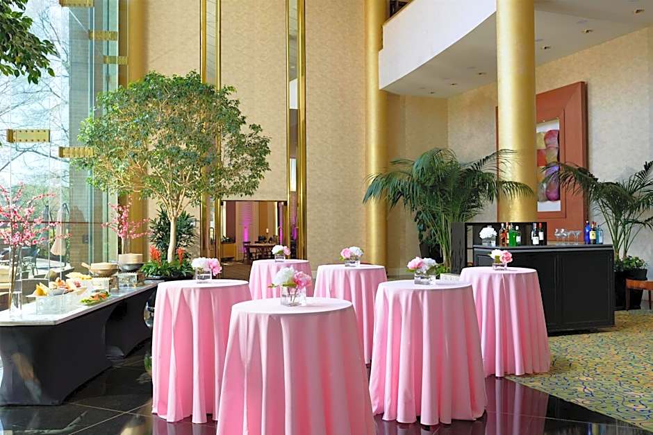 DoubleTree by Hilton Washington Dulles Airport