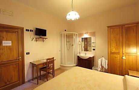 Double Room with Shared Bathroom