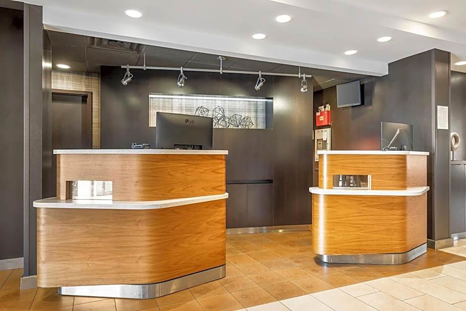 Comfort Inn & Suites Bethlehem Lehigh Valley Airport