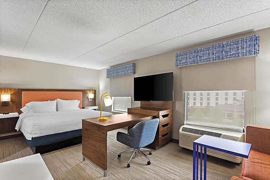 Hampton Inn By Hilton & Suites Bolingbrook, Il