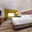 Holiday Inn Express & Suites St. Petersburg - Seminole Area By IHG