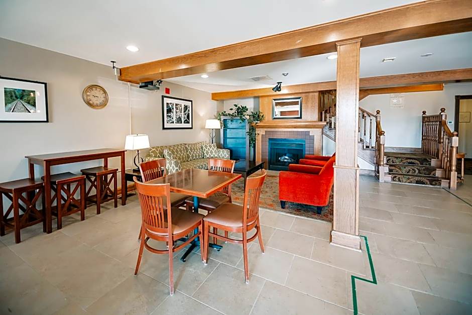 Travelodge Suites by Wyndham Regina - Eastgate Bay