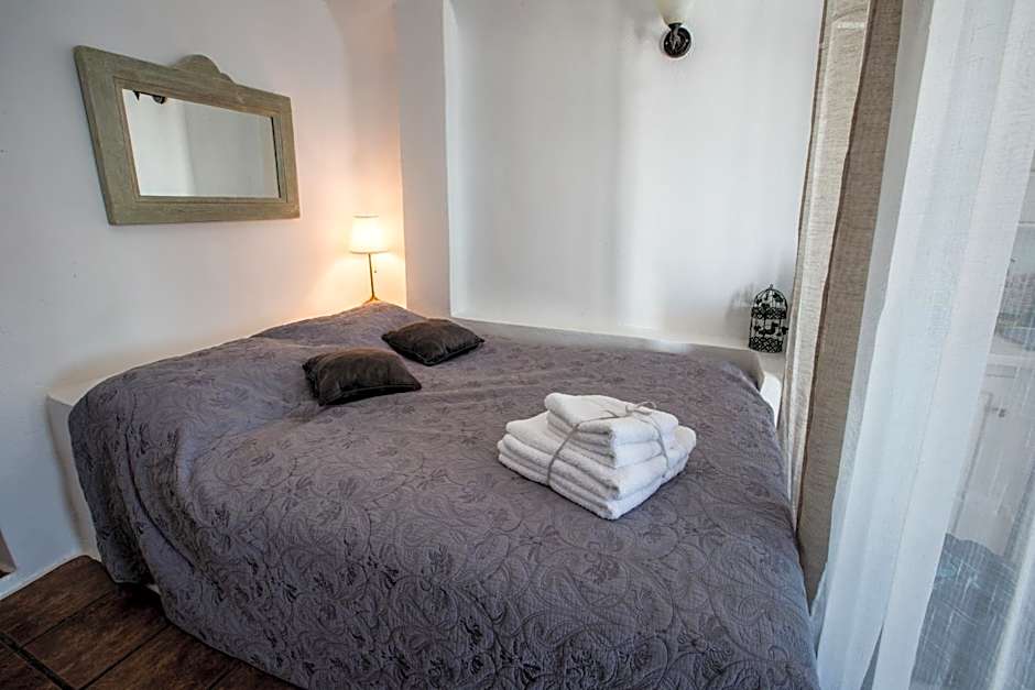 Afroessa Hotel by Caldera Houses