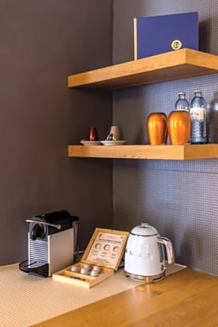 Double Room Buisness