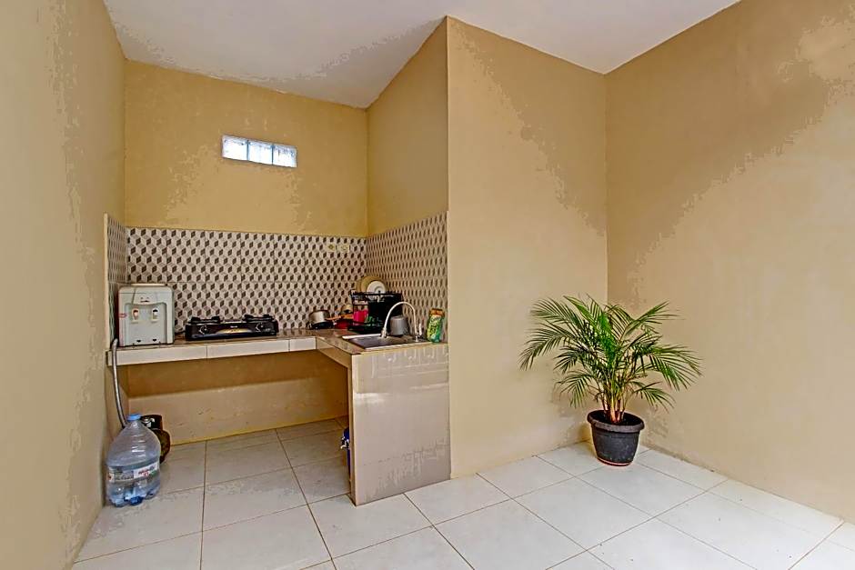 OYO Life 93034 Ayri Home