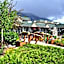 Coast Canmore Hotel & Conference Centre