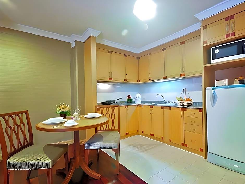 Admiral Suites Bangkok by Compass Hospitality