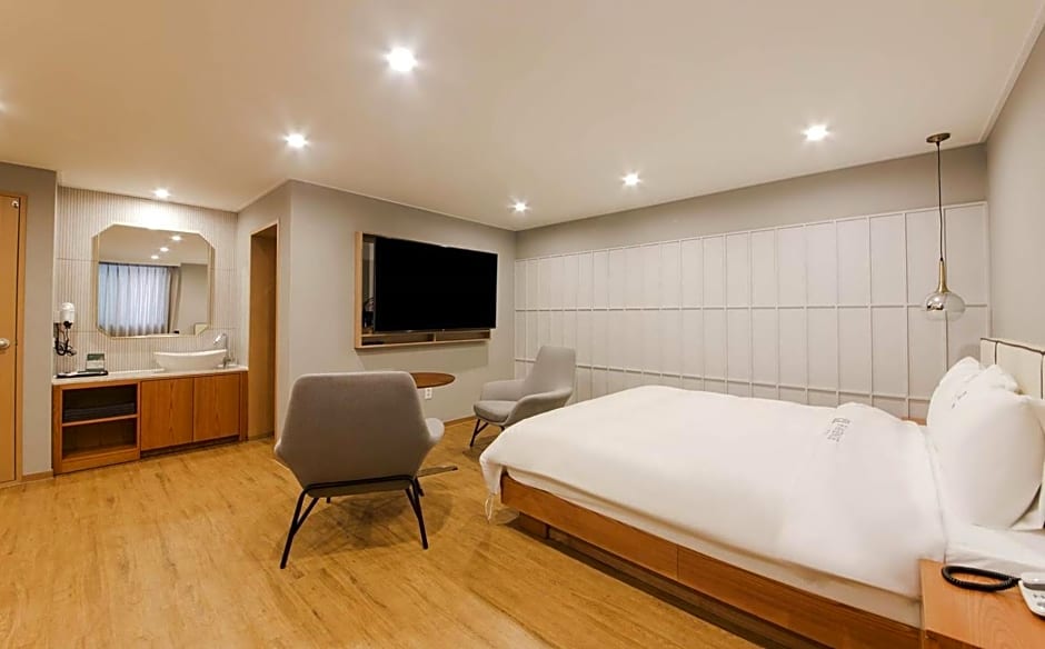 H Avenue Hotel in Gyeongju