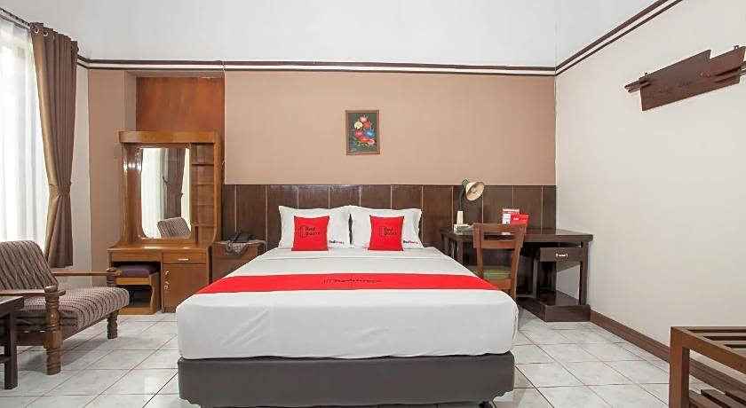 RedDoorz near Balai Kota Malang