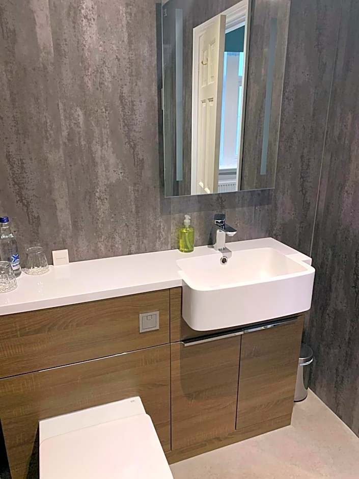 The Powfoot Hotel, Annan