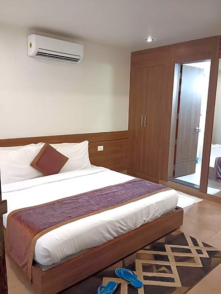 Goroomgo City Square Hisar