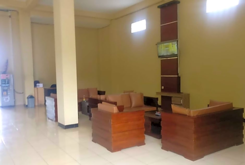 Caraka Hotel Batununggal by ZUZU